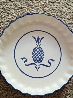 Source Unknown Cream and Blue Pineapple Pie Dish
